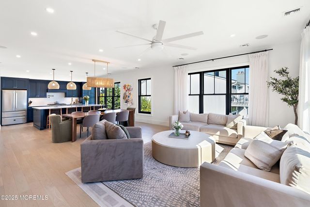 25 Portland Road, Highlands, NJ 07732