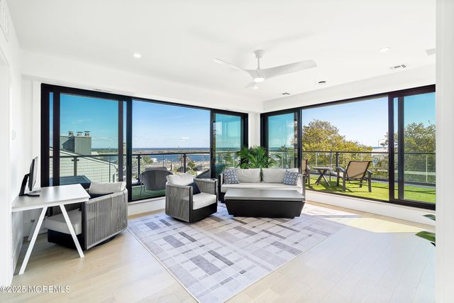 25 Portland Road, Highlands, NJ 07732