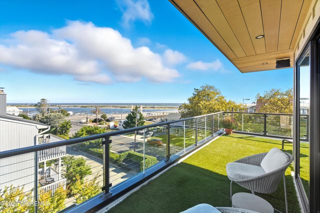 25 Portland Road, Highlands, NJ 07732