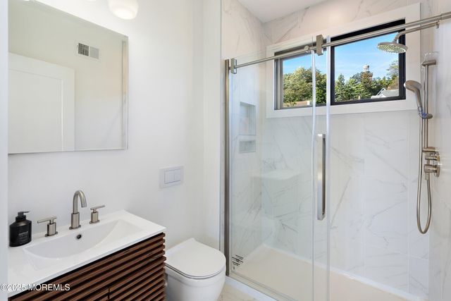 25 Portland Road, Highlands, NJ 07732