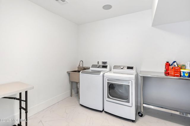 25 Portland Road, Highlands, NJ 07732