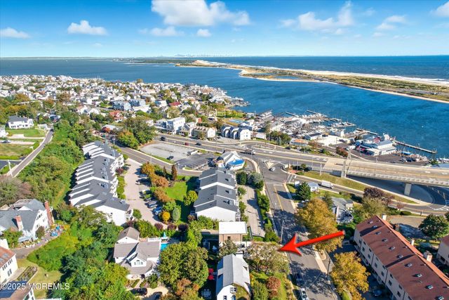 25 Portland Road, Highlands, NJ 07732