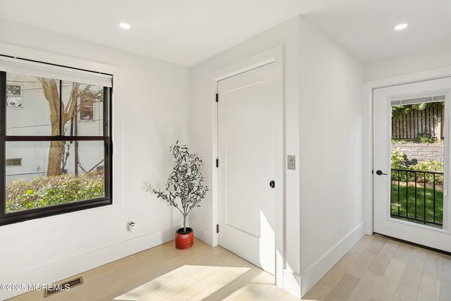 25 Portland Road, Highlands, NJ 07732