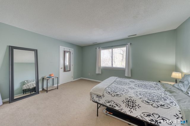 78 Silo Way 78, Bloomfield, CT 06002