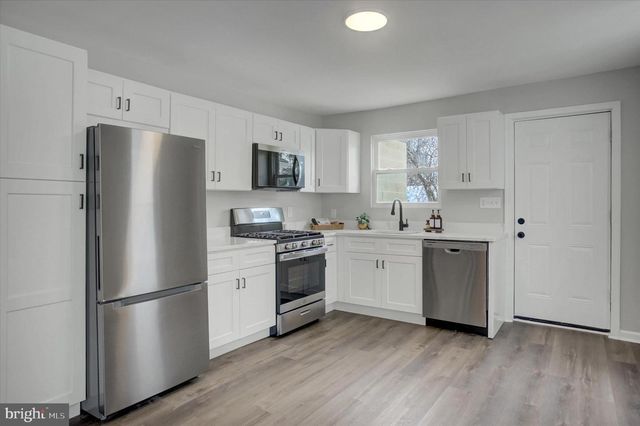 828 BROAD ST, Chambersburg, PA 17201