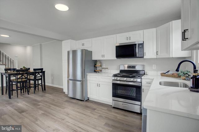 828 BROAD ST, Chambersburg, PA 17201