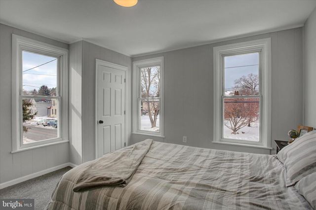 828 BROAD ST, Chambersburg, PA 17201