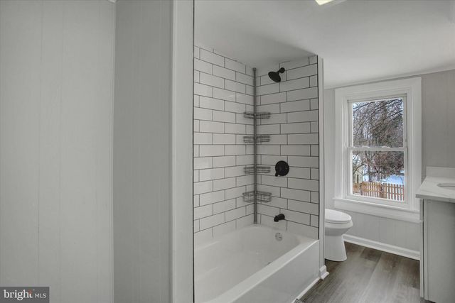 828 BROAD ST, Chambersburg, PA 17201