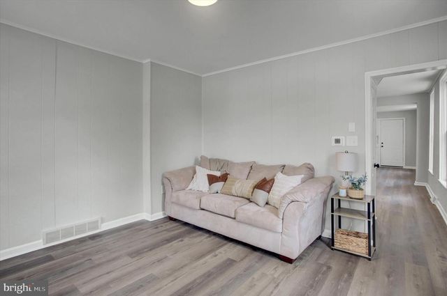 828 BROAD ST, Chambersburg, PA 17201