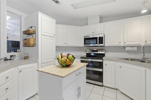 2808 Slice Court, Port St. Lucie, FL 34952
