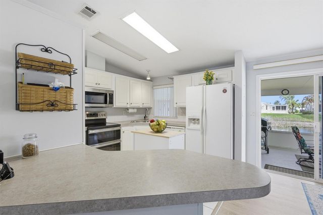 2808 Slice Court, Port St. Lucie, FL 34952