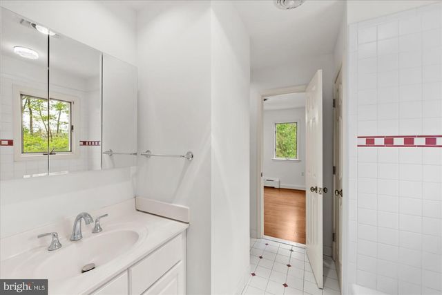 6013 SELVYN RD, Bethesda, MD 20817