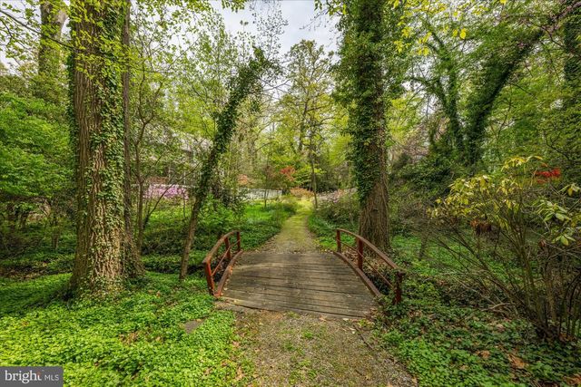 6013 SELVYN RD, Bethesda, MD 20817