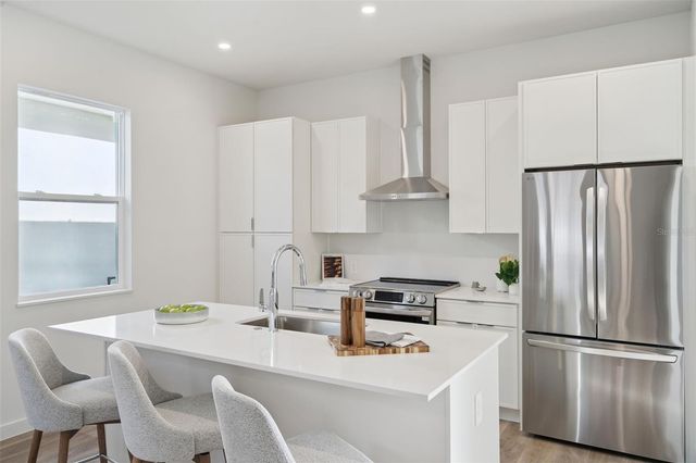 454 SKYFIELD COURT, Lady Lake, FL 32159