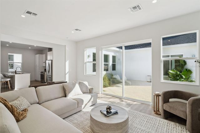 454 SKYFIELD COURT, Lady Lake, FL 32159