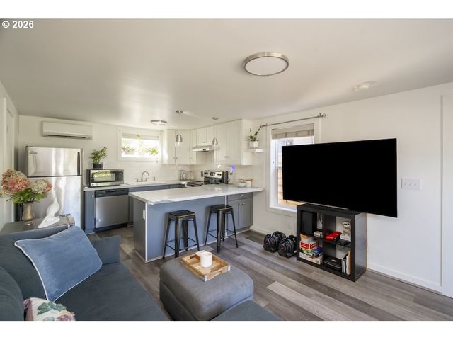 5545 N HARVARD St, Portland, OR 97203
