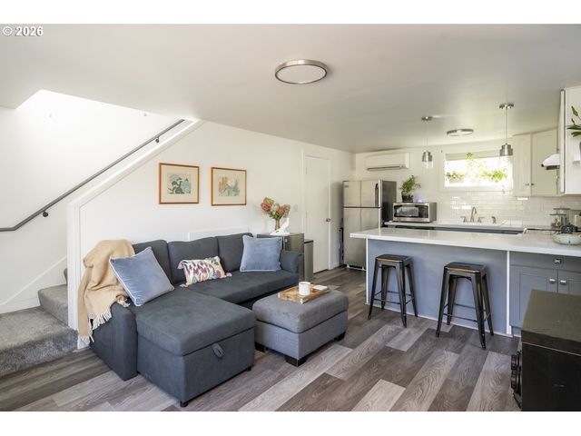5545 N HARVARD St, Portland, OR 97203