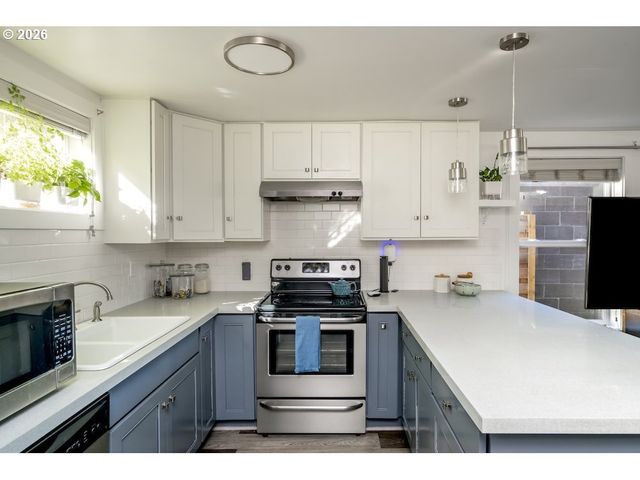 5545 N HARVARD St, Portland, OR 97203