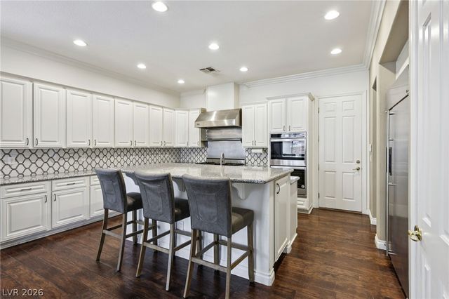 8088 Dark Hollow Place, Las Vegas, NV 89117