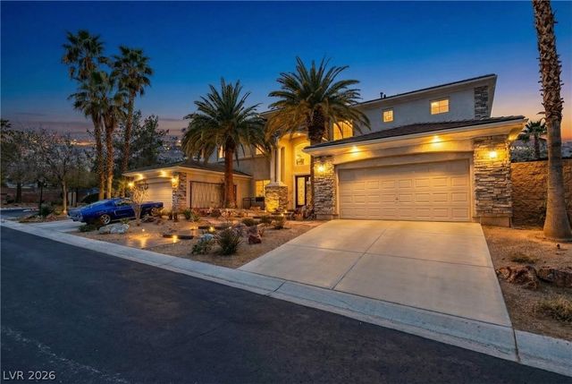 8088 Dark Hollow Place, Las Vegas, NV 89117