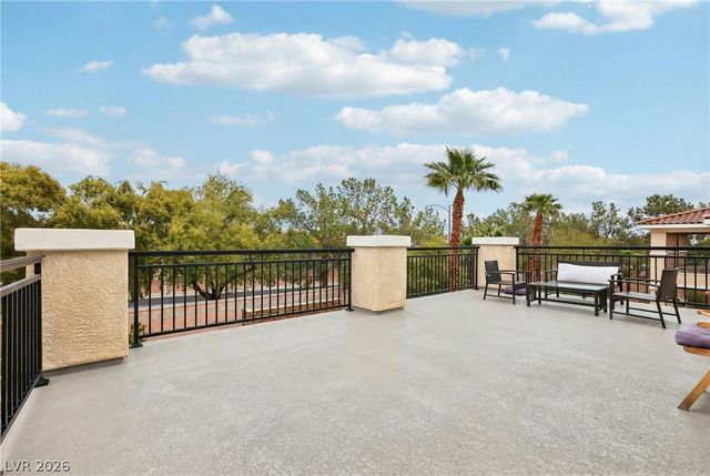 8088 Dark Hollow Place, Las Vegas, NV 89117