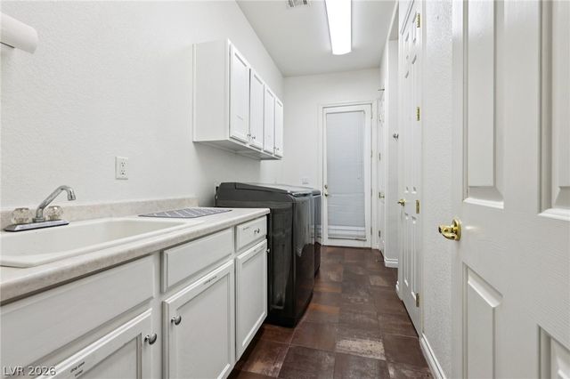 8088 Dark Hollow Place, Las Vegas, NV 89117