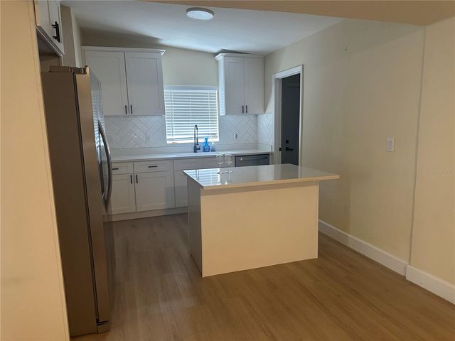 3416 W OAKELLAR AVENUE, Tampa, FL 33611