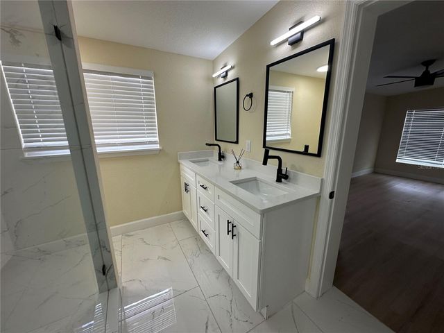 3416 W OAKELLAR AVENUE, Tampa, FL 33611