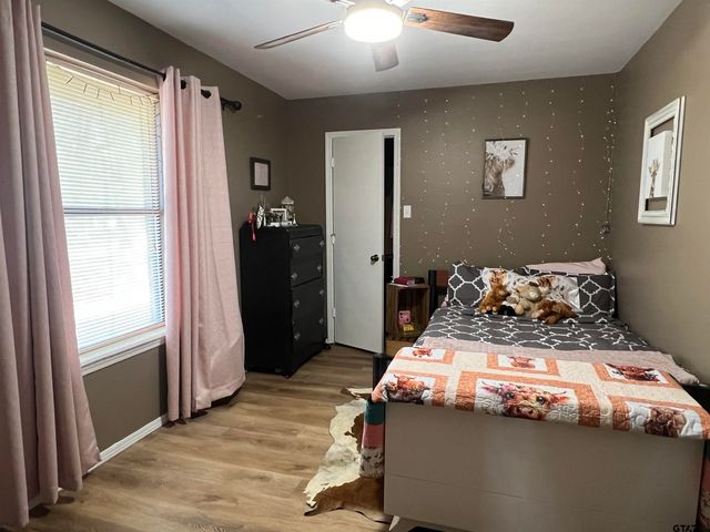 13299 Spring Creek Dr, Flint, TX 75762