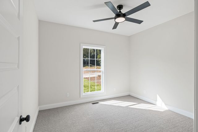 107 Stonebrook Dr, Shelbyville, TN 37160