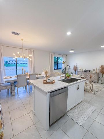 10095 SW 231 LN, Miami, FL 33190