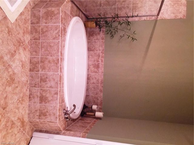 16550 Goldenrod LN # 103, Alva, FL 33920