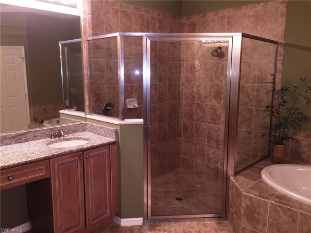 16550 Goldenrod LN # 103, Alva, FL 33920