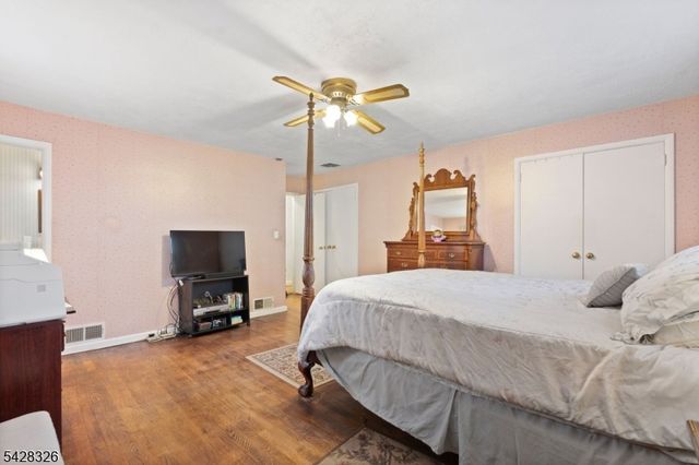 26 Devon Dr, West Orange Twp., NJ 07052