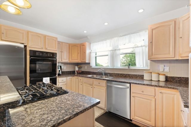 26 Devon Dr, West Orange Twp., NJ 07052
