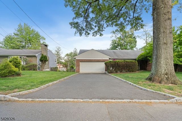 26 Devon Dr, West Orange Twp., NJ 07052