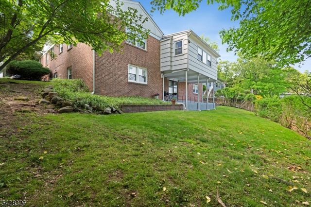 26 Devon Dr, West Orange Twp., NJ 07052