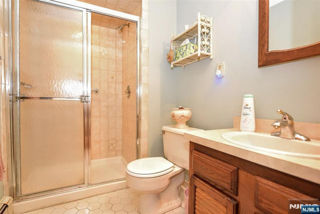 420 Park Avenue, Midland Park, NJ 07432