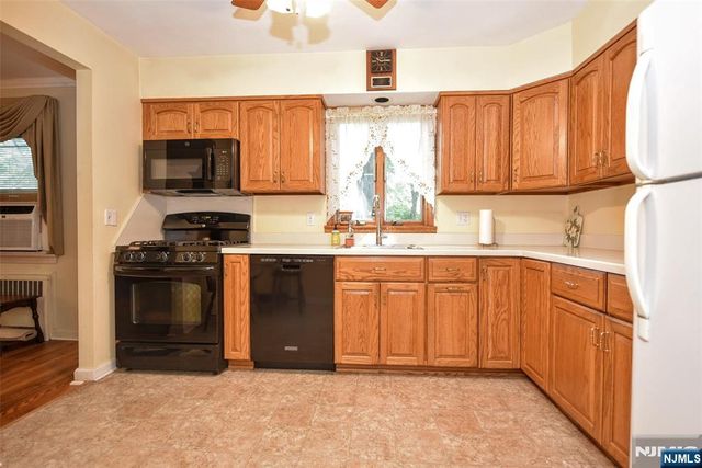 420 Park Avenue, Midland Park, NJ 07432