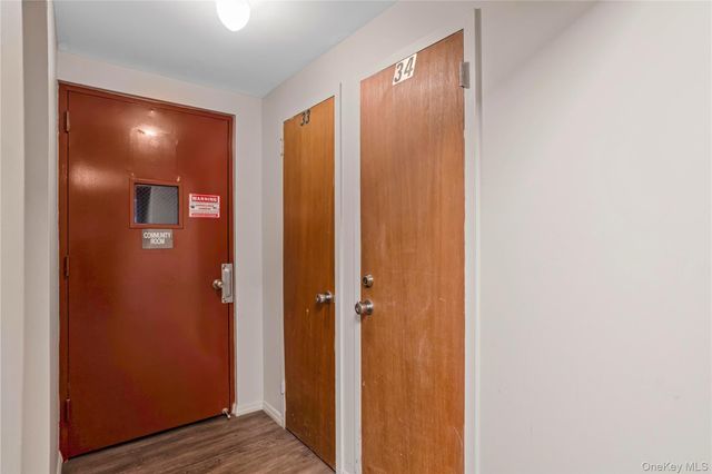 61-12 69th Street 2M, Middle Village, NY 11379