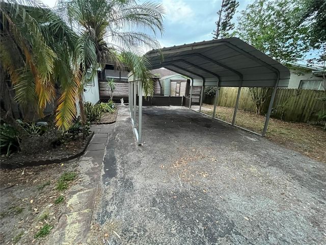 5325 LIME AVENUE, Seffner, FL 33584