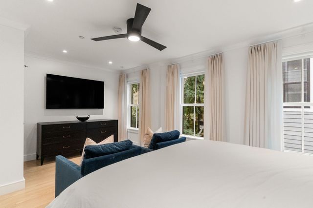 255 W Third 255, Boston, MA 02127