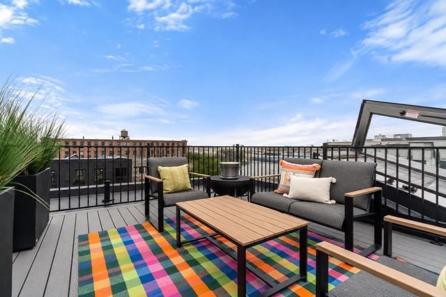 255 W Third 255, Boston, MA 02127