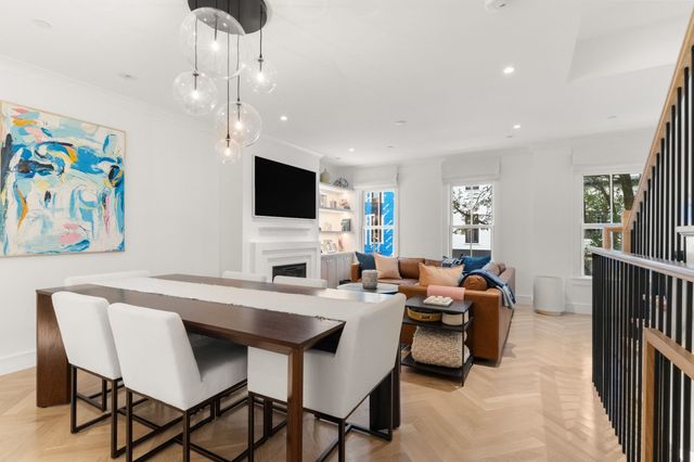 255 W Third 255, Boston, MA 02127