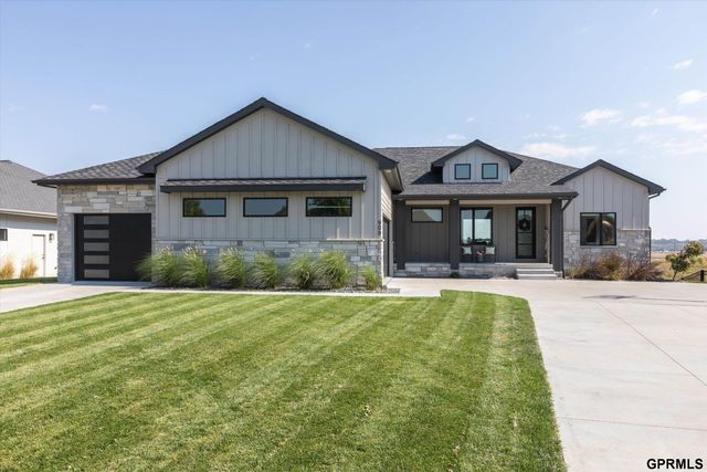 909 S 243 Street, Waterloo, NE 68069