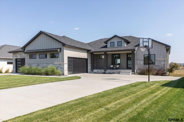 909 S 243 Street, Waterloo, NE 68069