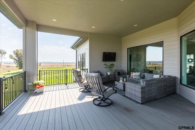 909 S 243 Street, Waterloo, NE 68069