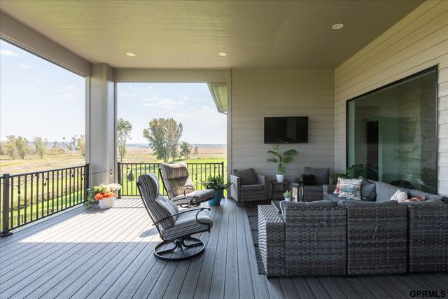 909 S 243 Street, Waterloo, NE 68069