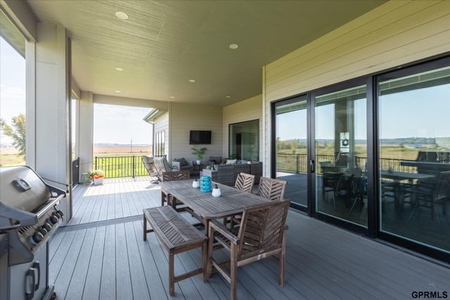 909 S 243 Street, Waterloo, NE 68069