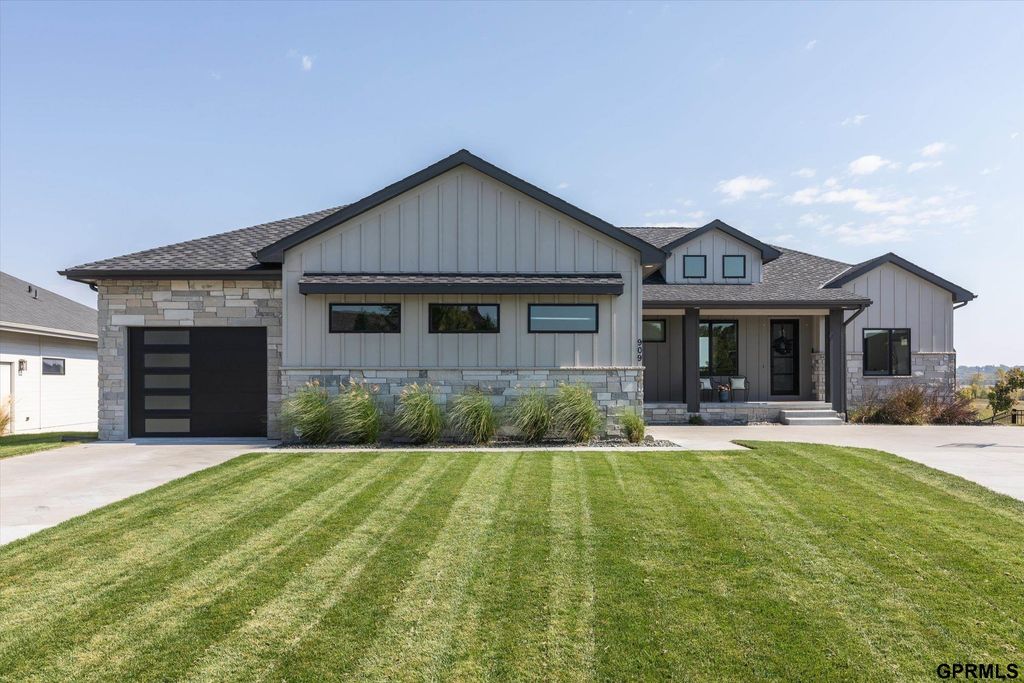 909 S 243 Street, Waterloo, NE 68069